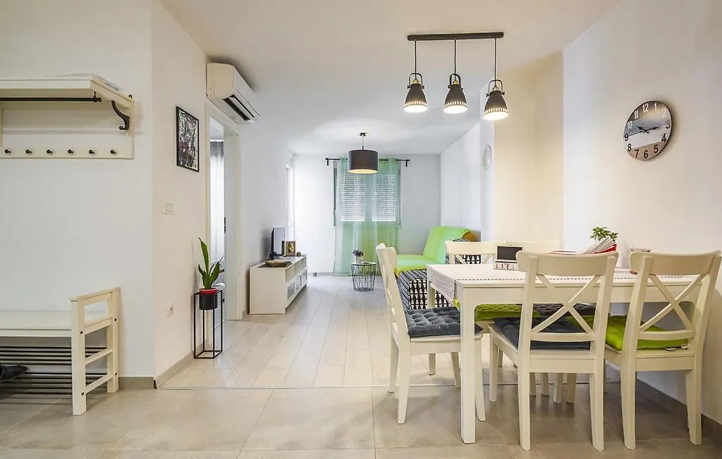 Delux Apartman プーラ クロアチア