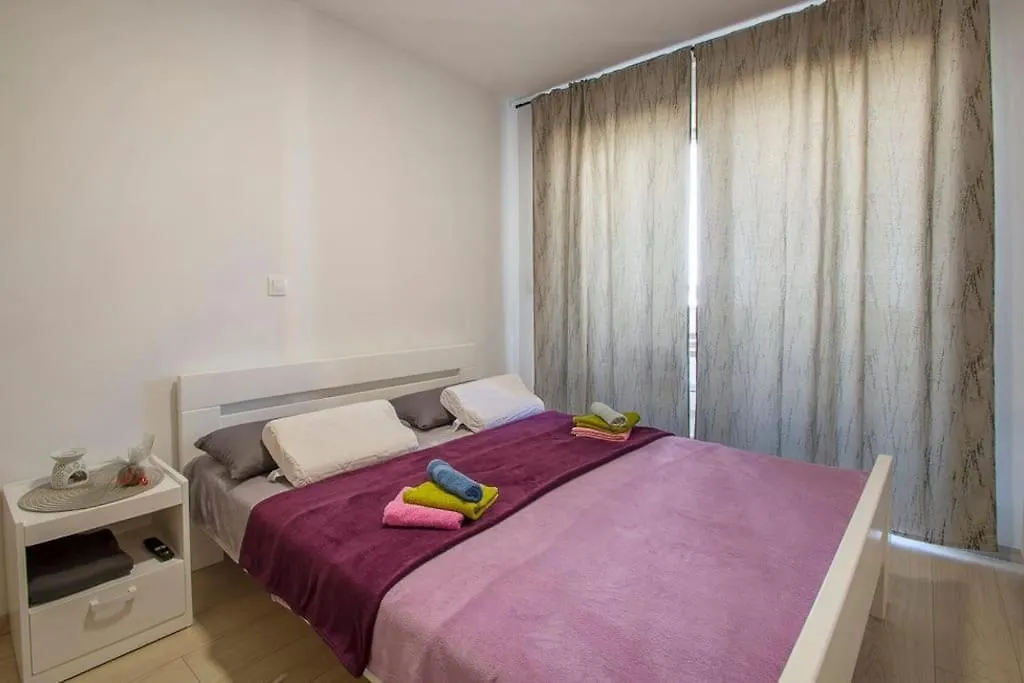 Delux Apartman プーラ アパート
